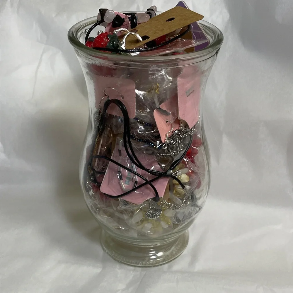 Assorted NWT Jewelry in Glass Vase - Picture 3 of 14